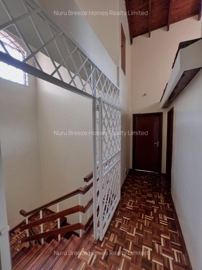 4 Bed Townhouse with En Suite in Lavington - 15