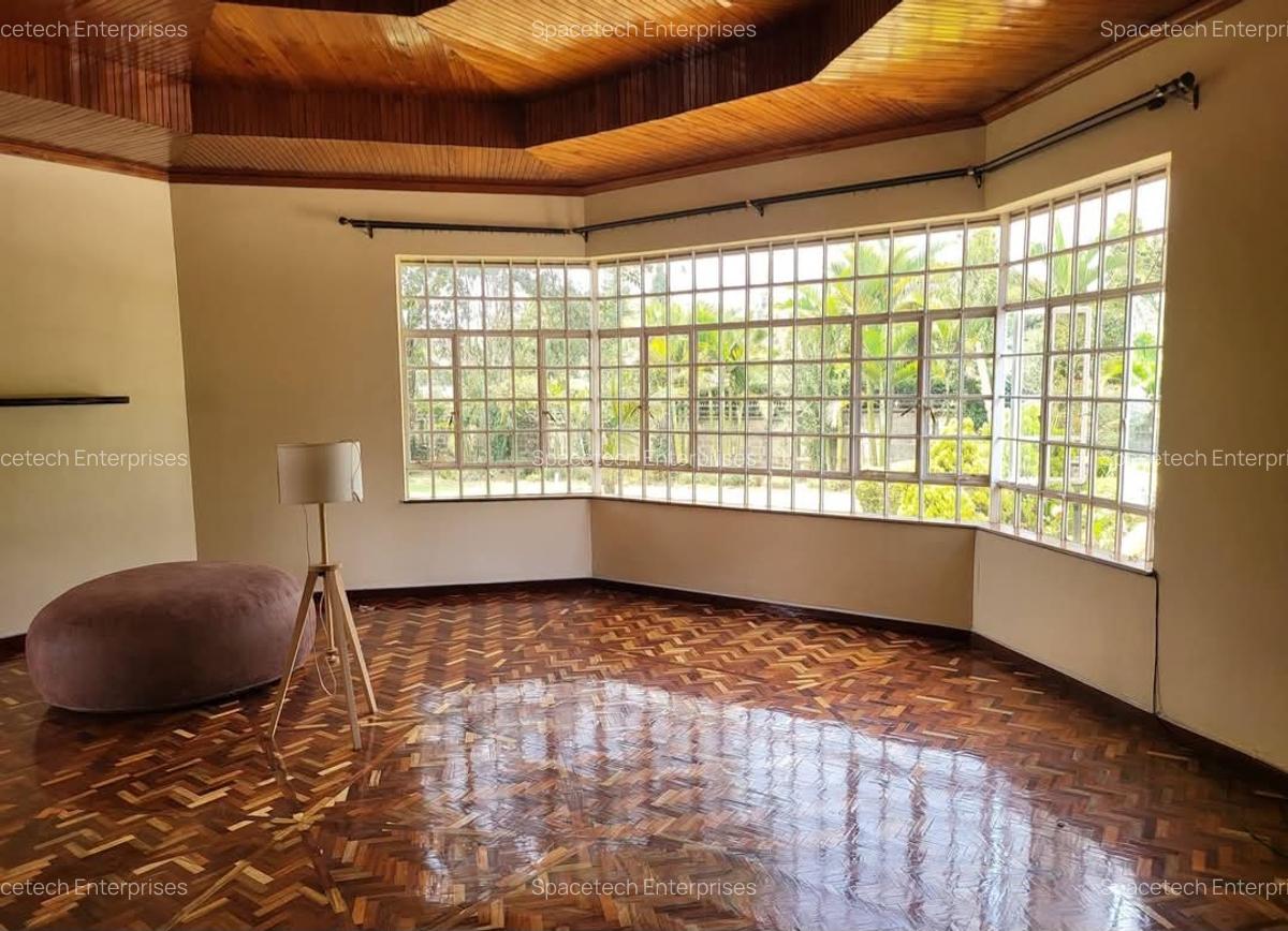 5 Bed House with En Suite in Runda - 6