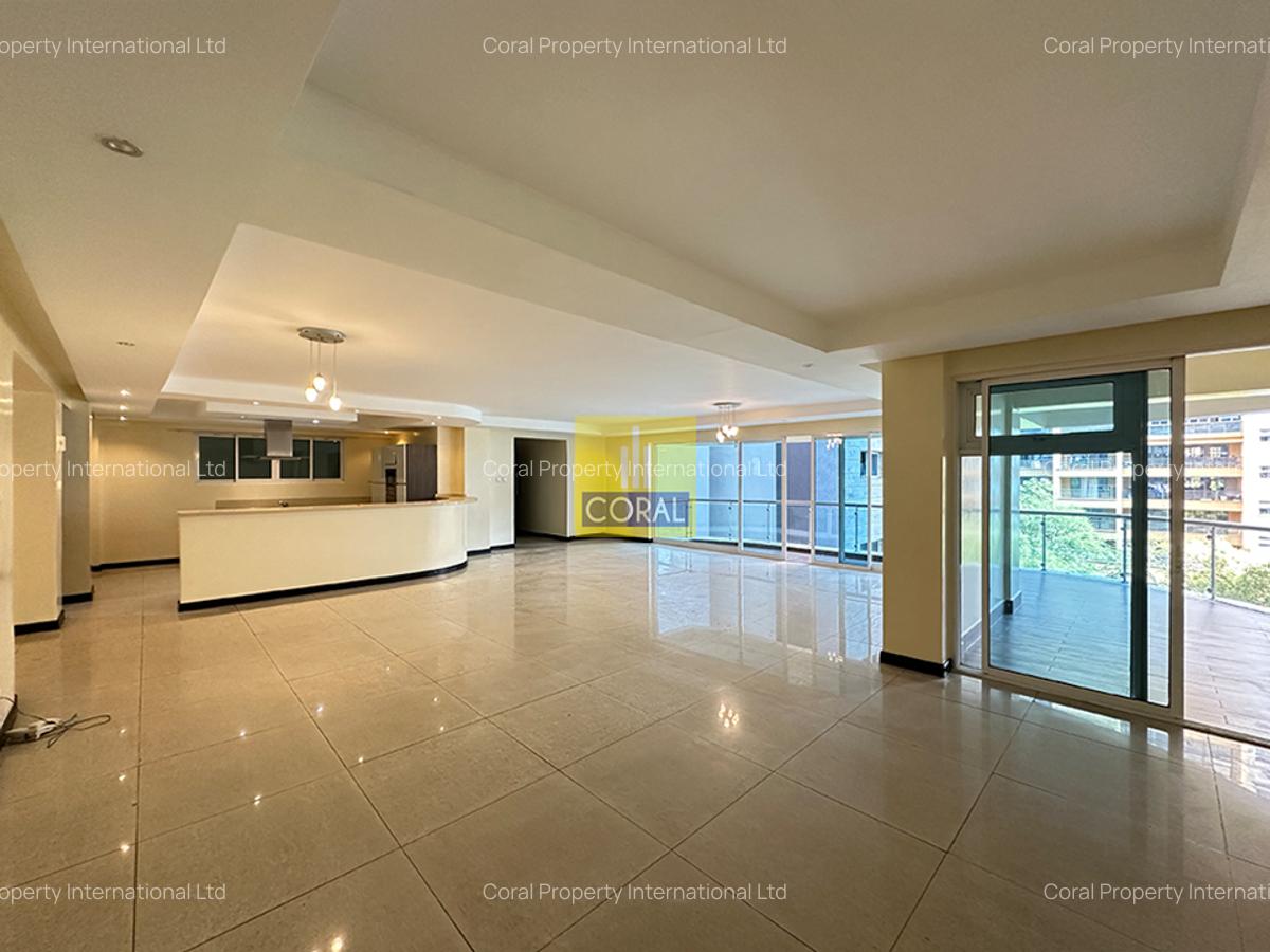 3 Bed Apartment in Riverside - 2