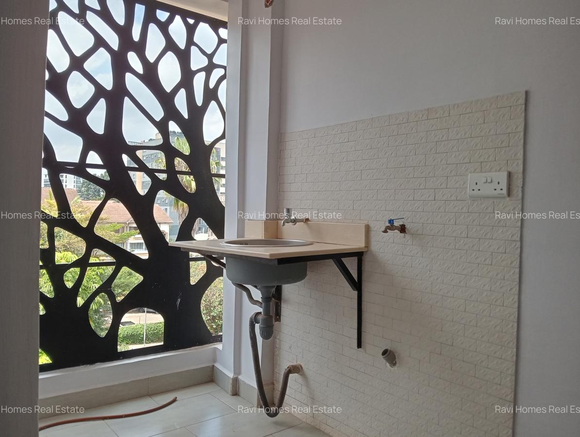 2 Bed Apartment with En Suite at Westlands - 10