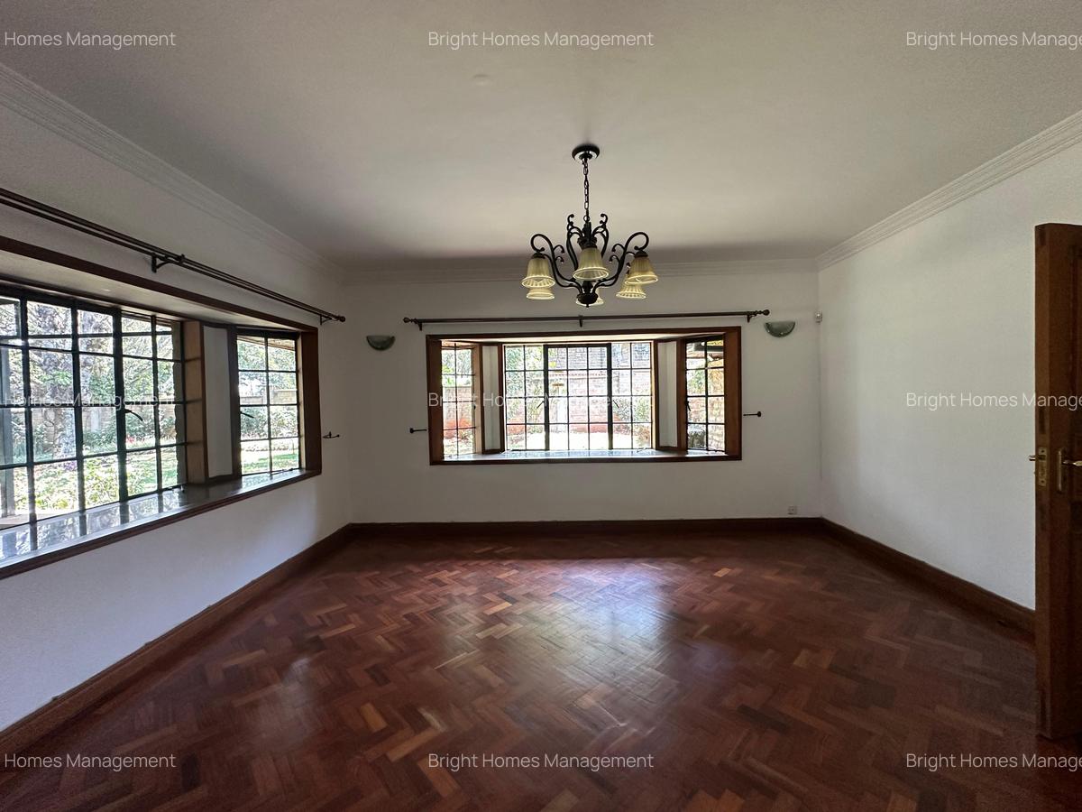 5 Bed House with En Suite in Runda - 17