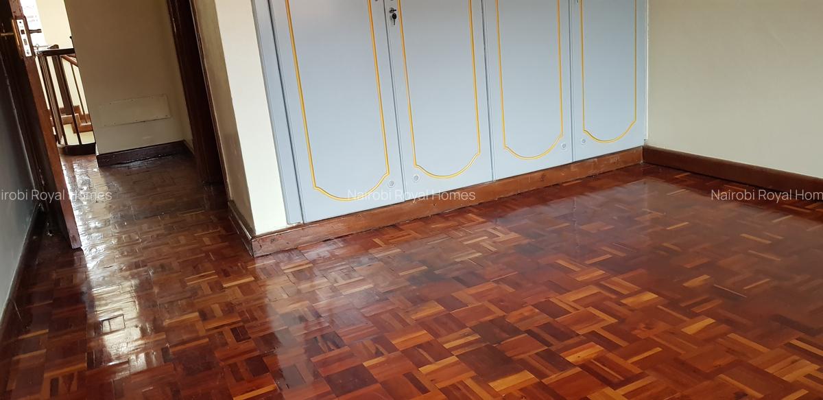 5 Bed Townhouse with En Suite at James Gichuru - 11