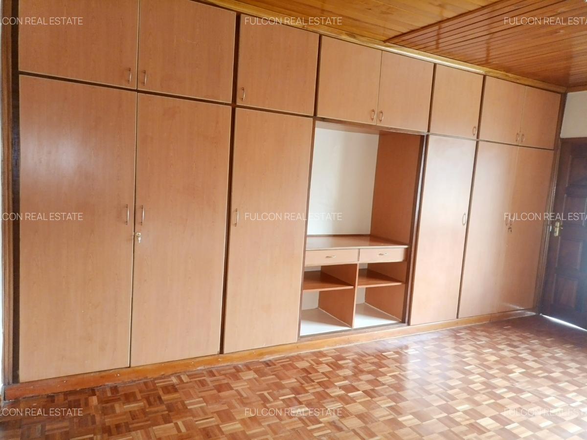 5 Bed Villa with En Suite in Lavington - 17