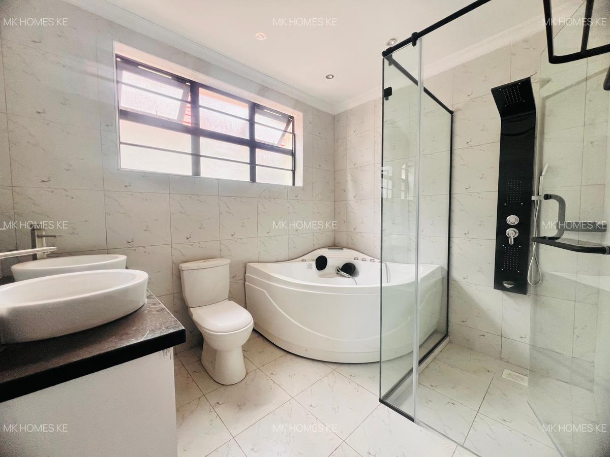 4 Bed House with En Suite at Membley - 18