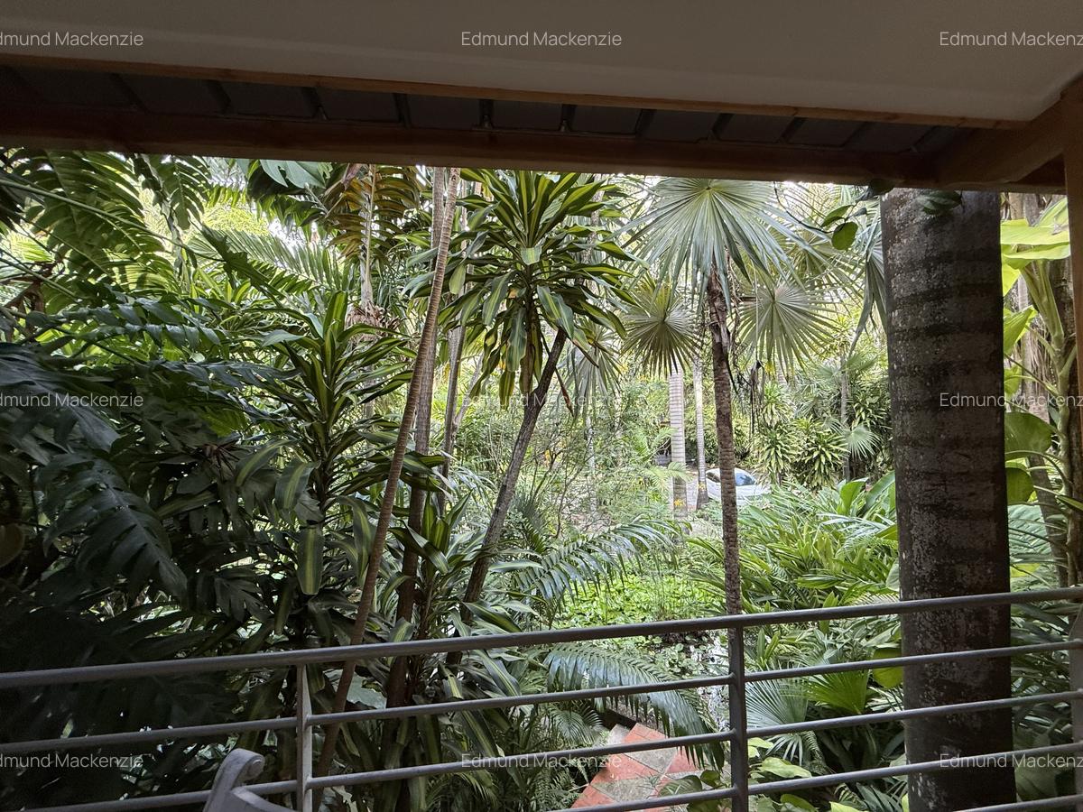 Serviced 2 Bed Apartment with En Suite at Ras Kisauni Road - 7