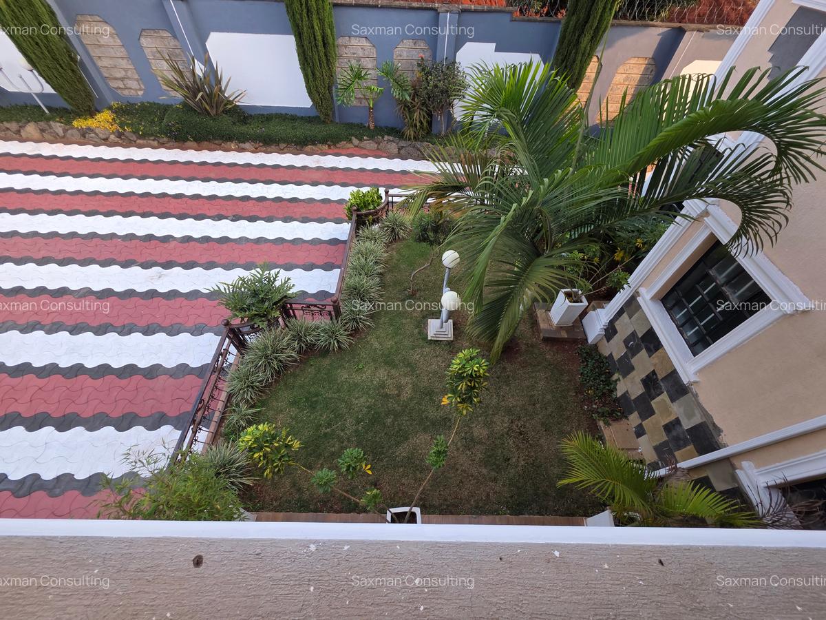 6 Bed House with En Suite in Runda - 19