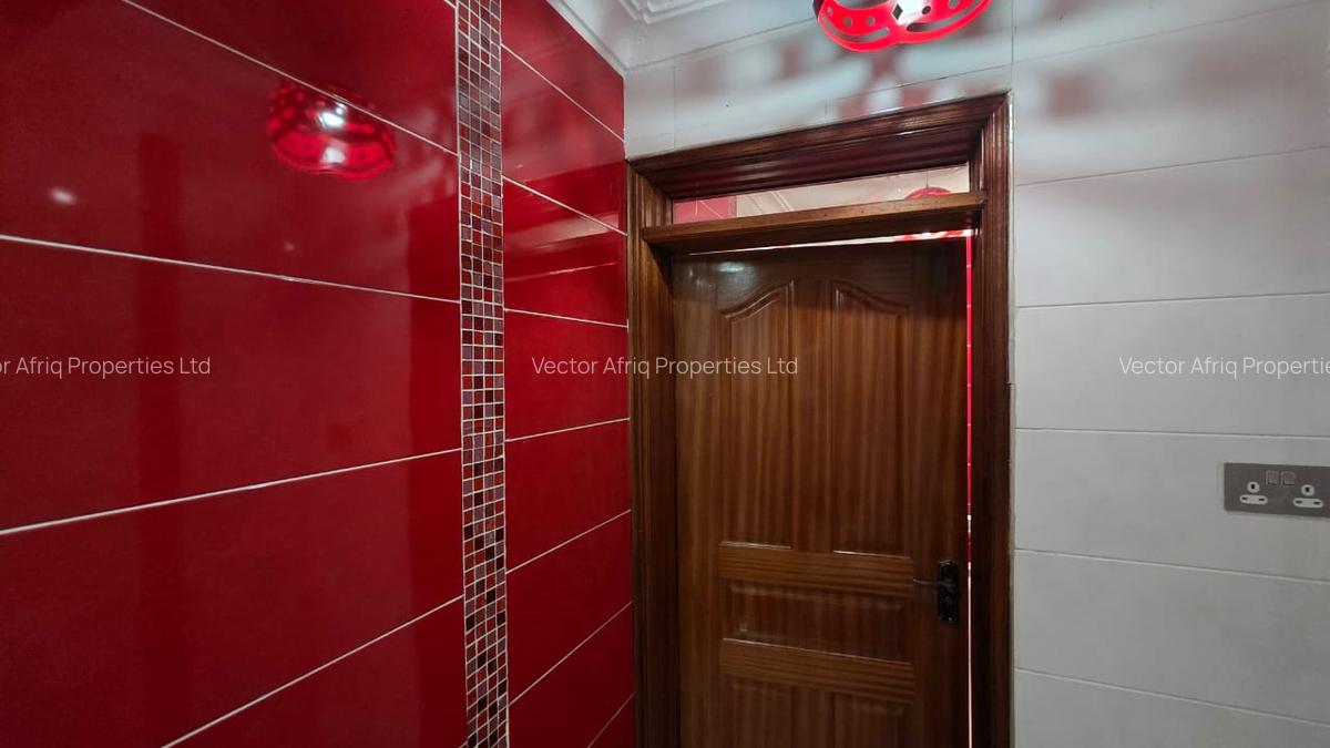 5 Bed Townhouse with En Suite in Kitengela - 16
