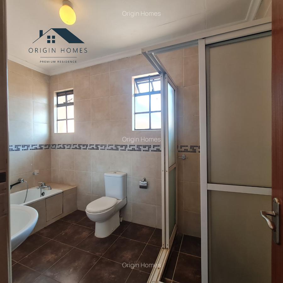 3 Bed Apartment with En Suite at Riverside Drive - 18