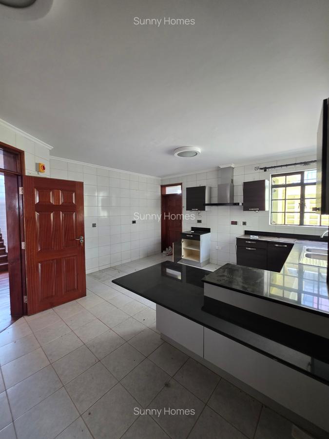 5 Bed Townhouse with En Suite at Maji Mazuri - 5