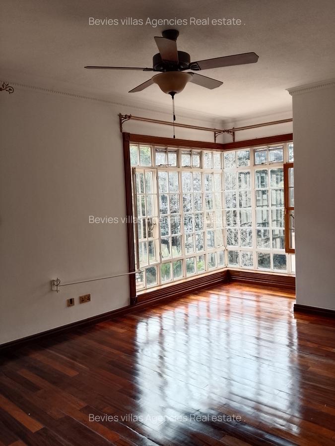 4 Bed Townhouse with En Suite at Westlands - 14