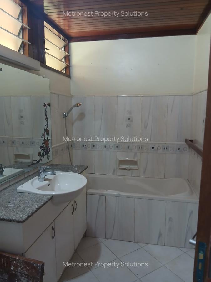 3 Bed House with En Suite at Chalbi Drive - 16