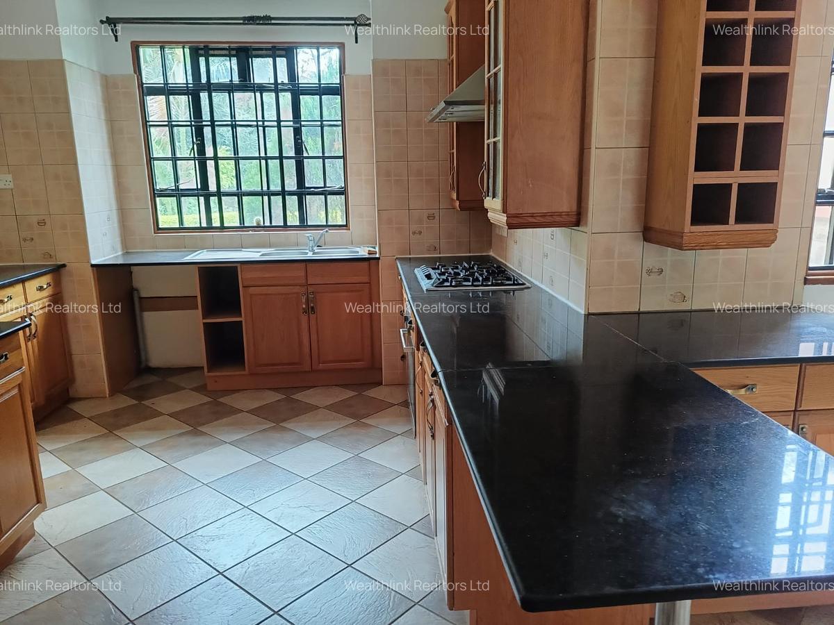 4 Bed Townhouse with En Suite at Runda - 6