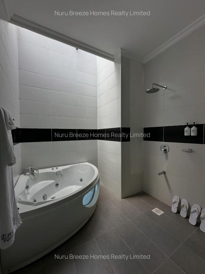 5 Bed Townhouse with En Suite in Karen - 18