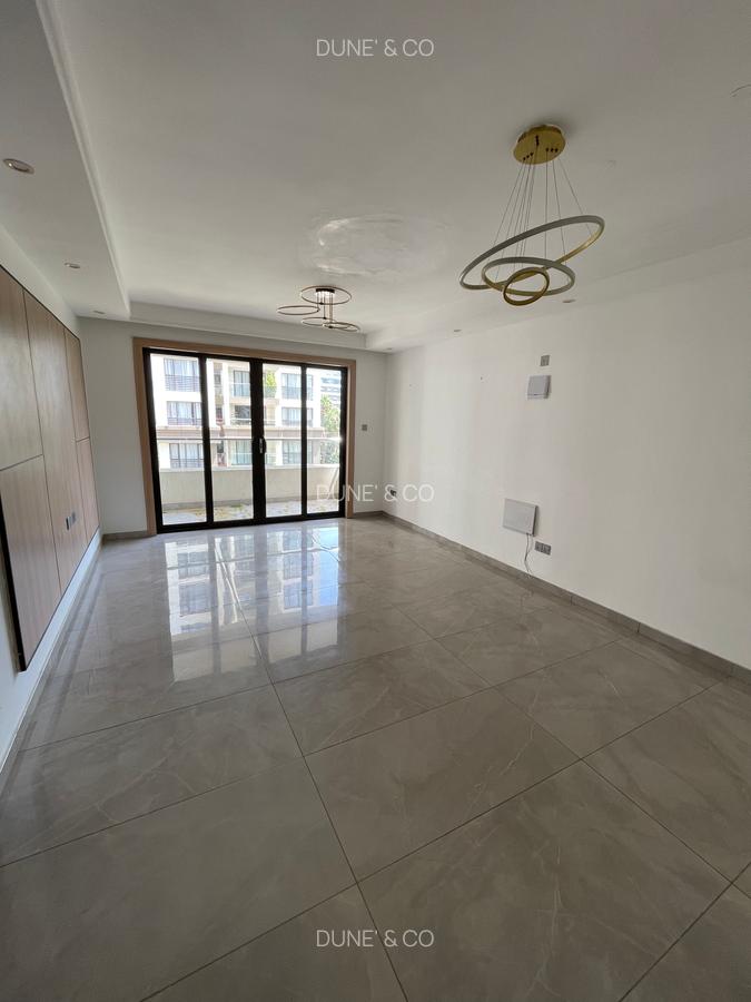 2 Bed Apartment with En Suite in Riverside - 6
