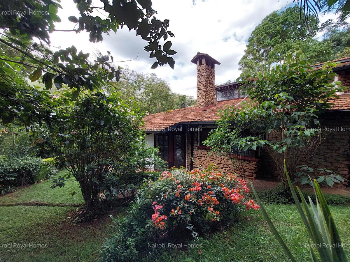 4 Bed House with En Suite at Lake View - 8