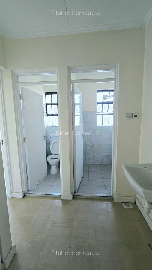 3 Bed Apartment with Borehole in Ngara - 9