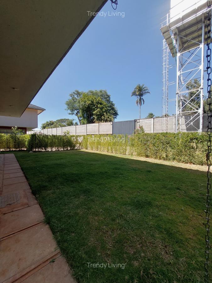5 Bed Townhouse with En Suite in Lavington - 4