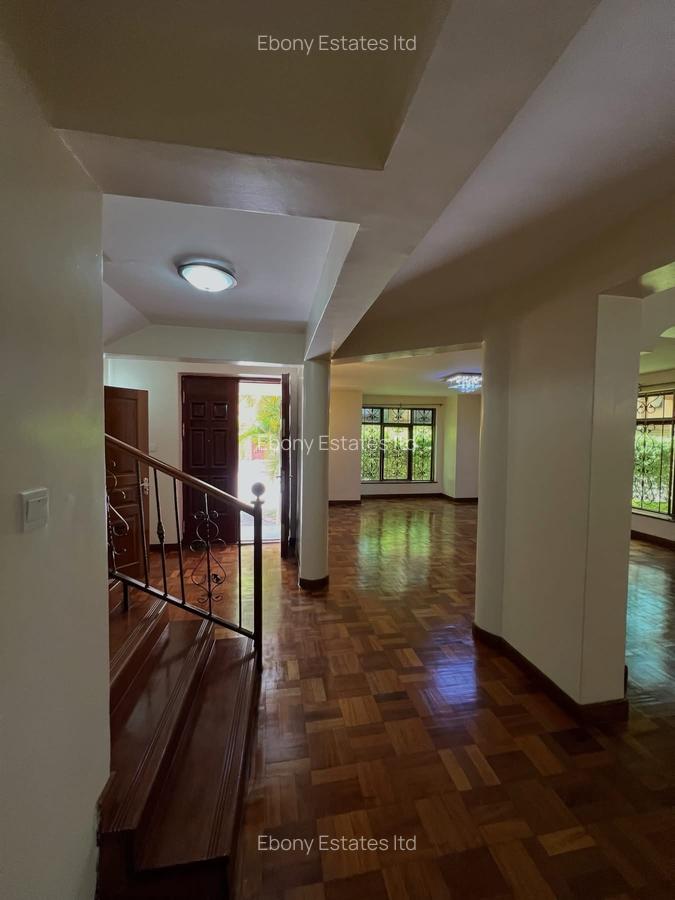 5 Bed Townhouse with En Suite in Lavington - 6