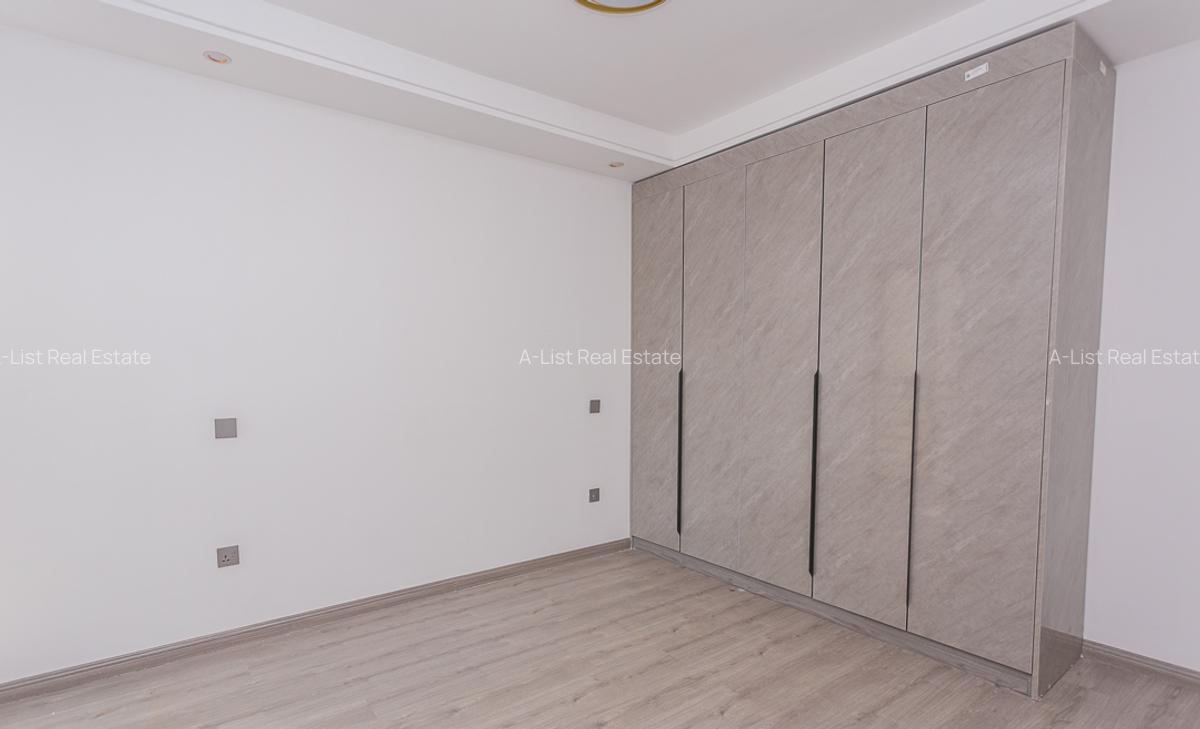 3 Bed Apartment with Swimming Pool at Riverside Drive - 13
