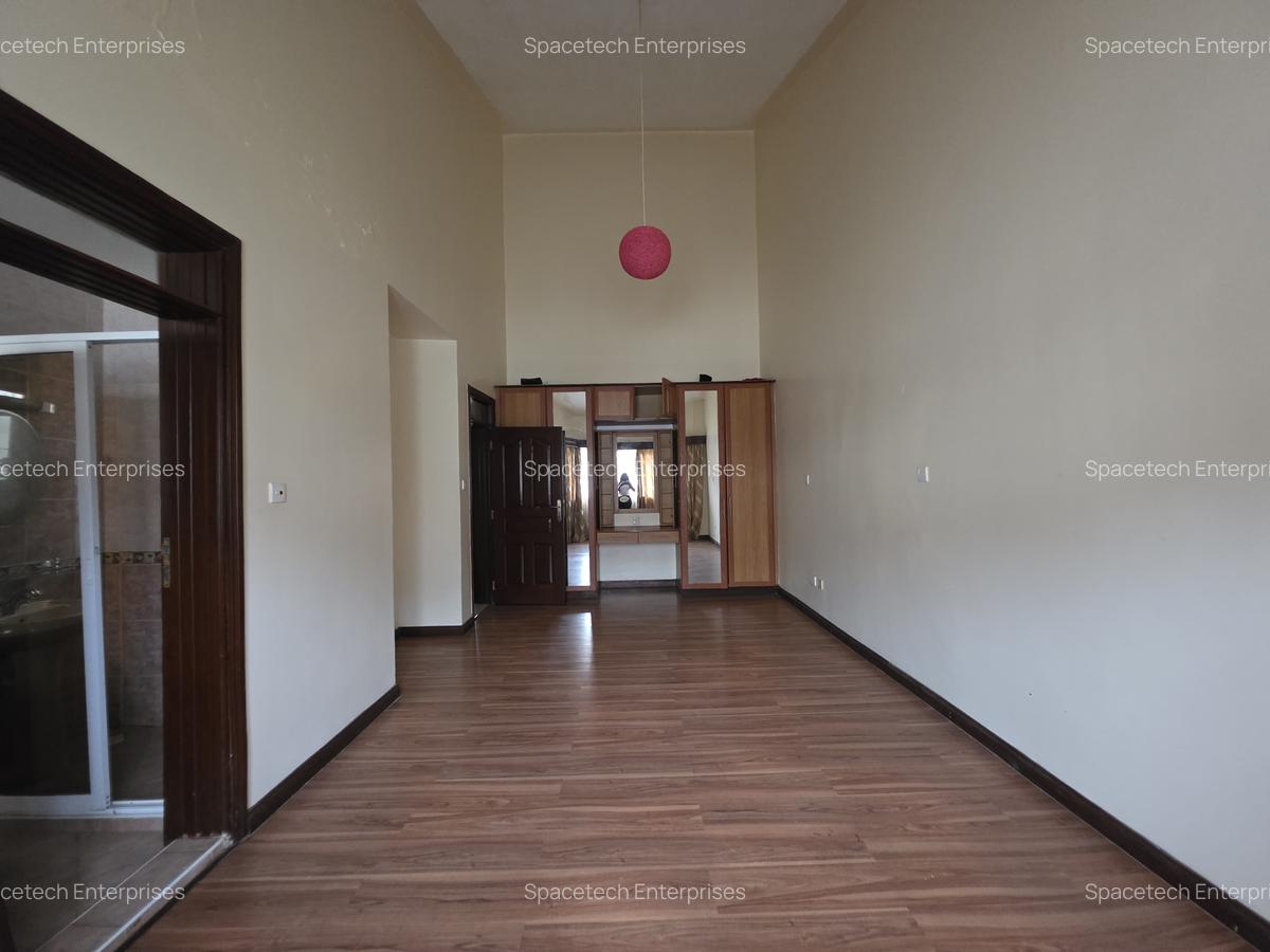 4 Bed Townhouse with En Suite in Westlands Area - 10