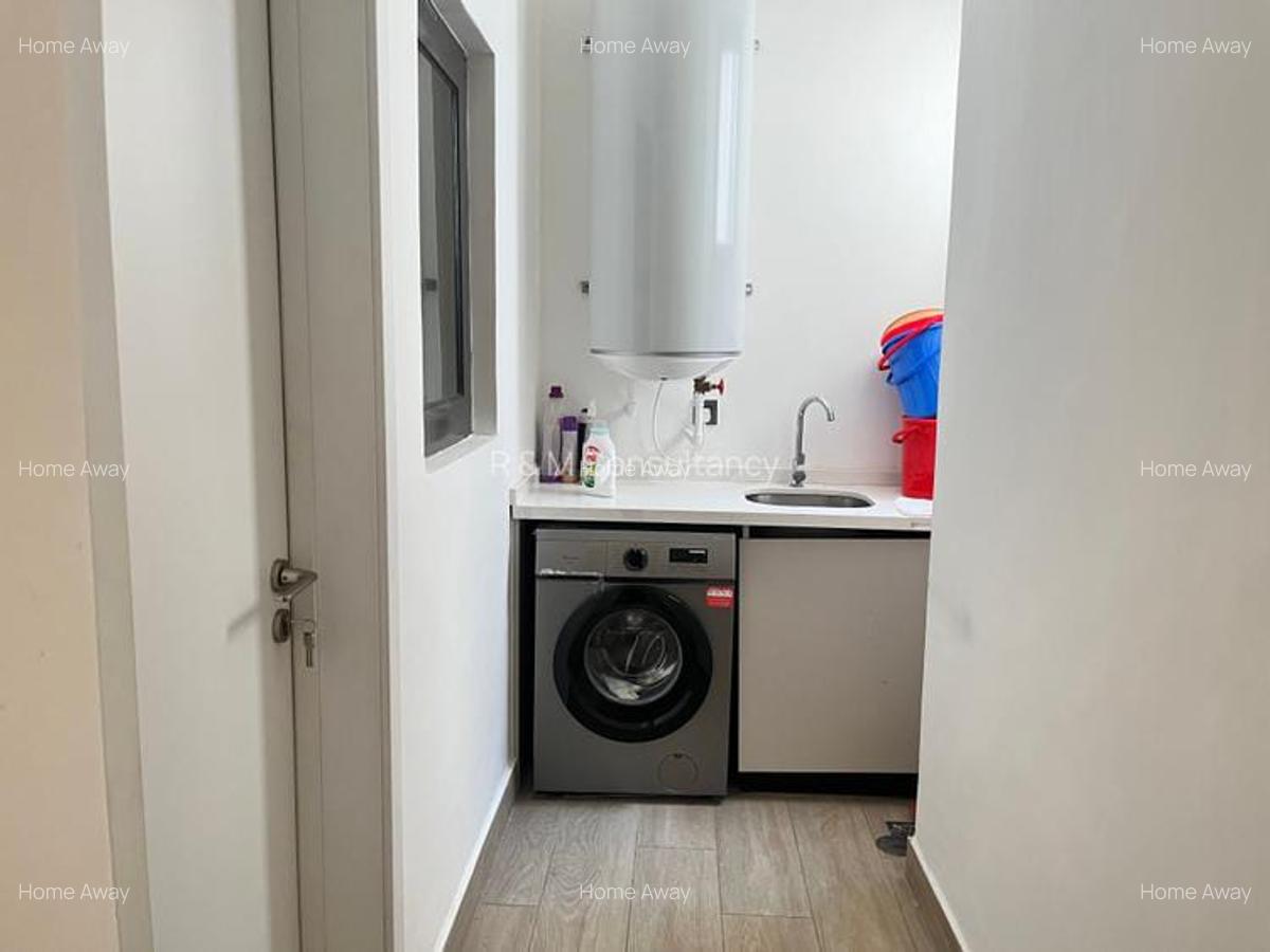 Furnished 3 Bed Apartment with En Suite in Riverside - 17