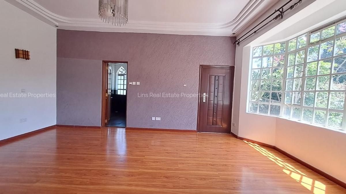 5 Bed House with En Suite in Nyari - 19