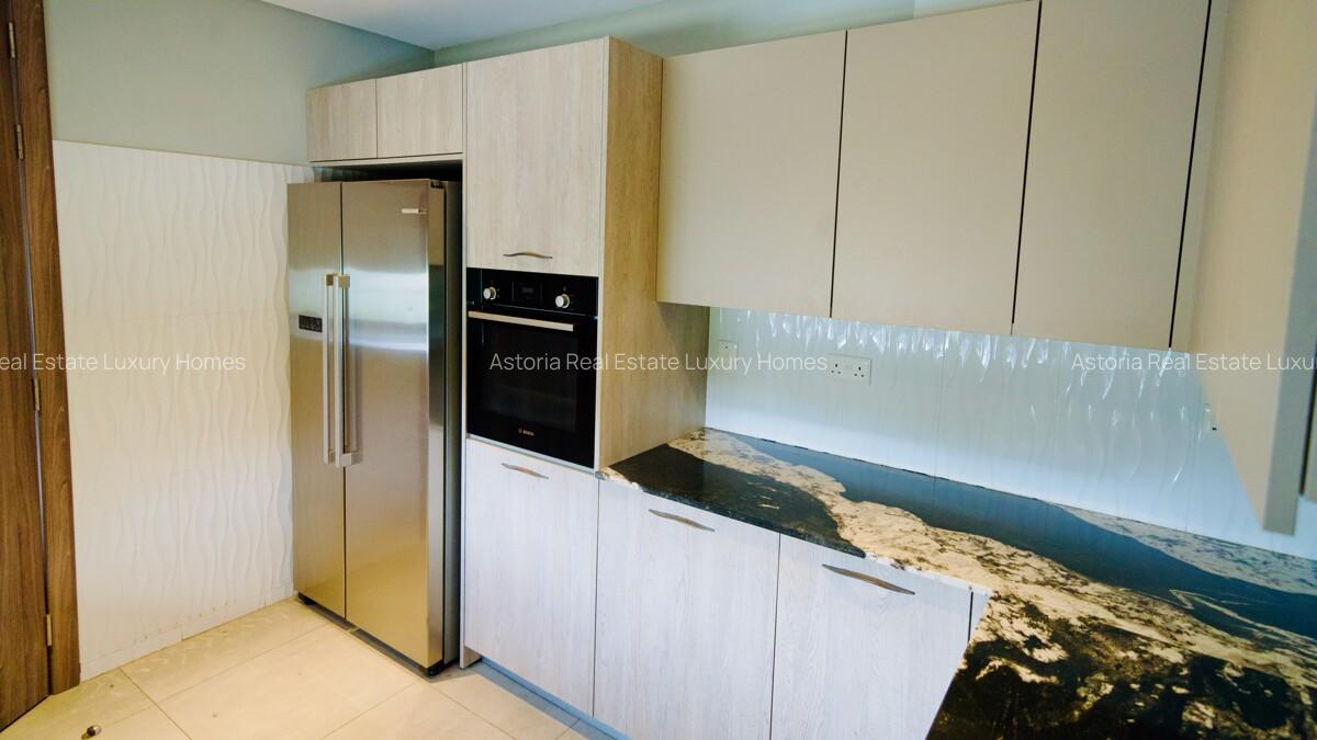3 Bed Villa with En Suite at 2026-389 - 9