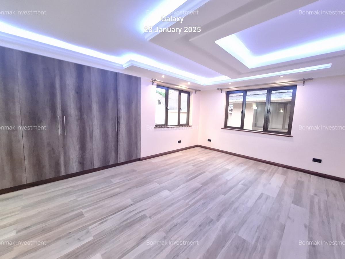 4 Bed Townhouse with En Suite at Off James Gichuru - 17