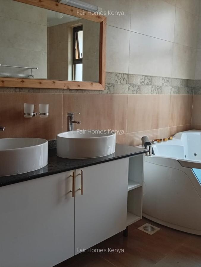 5 Bed Townhouse with En Suite at Amboseli Road - 14