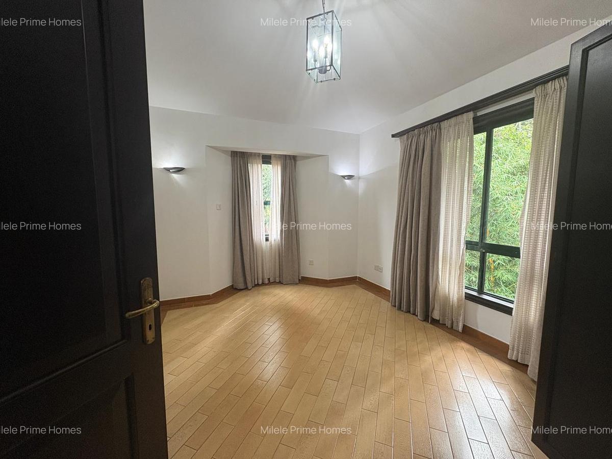 4 Bed Townhouse with En Suite at Grevillea Groove - 18