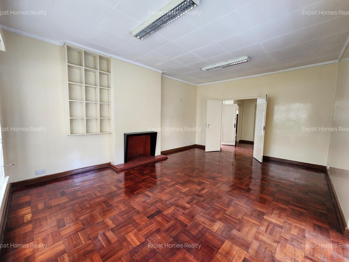 Commercial Property with Parking in Kilimani - 14