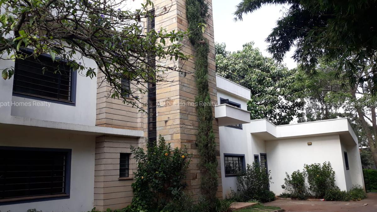 5 Bed Villa with En Suite in Lavington - 7