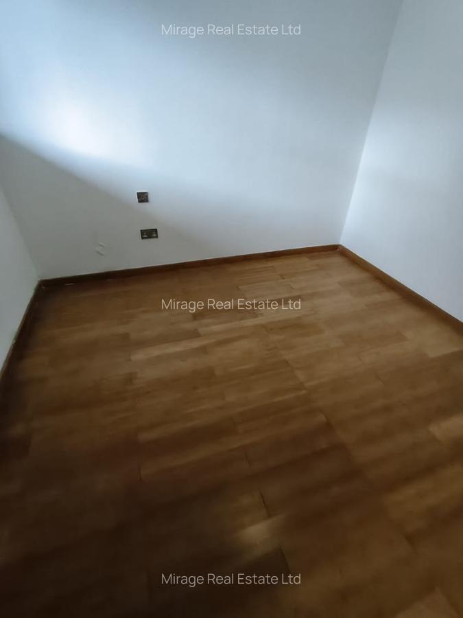 3 Bed Apartment with En Suite in Garden Estate - 9