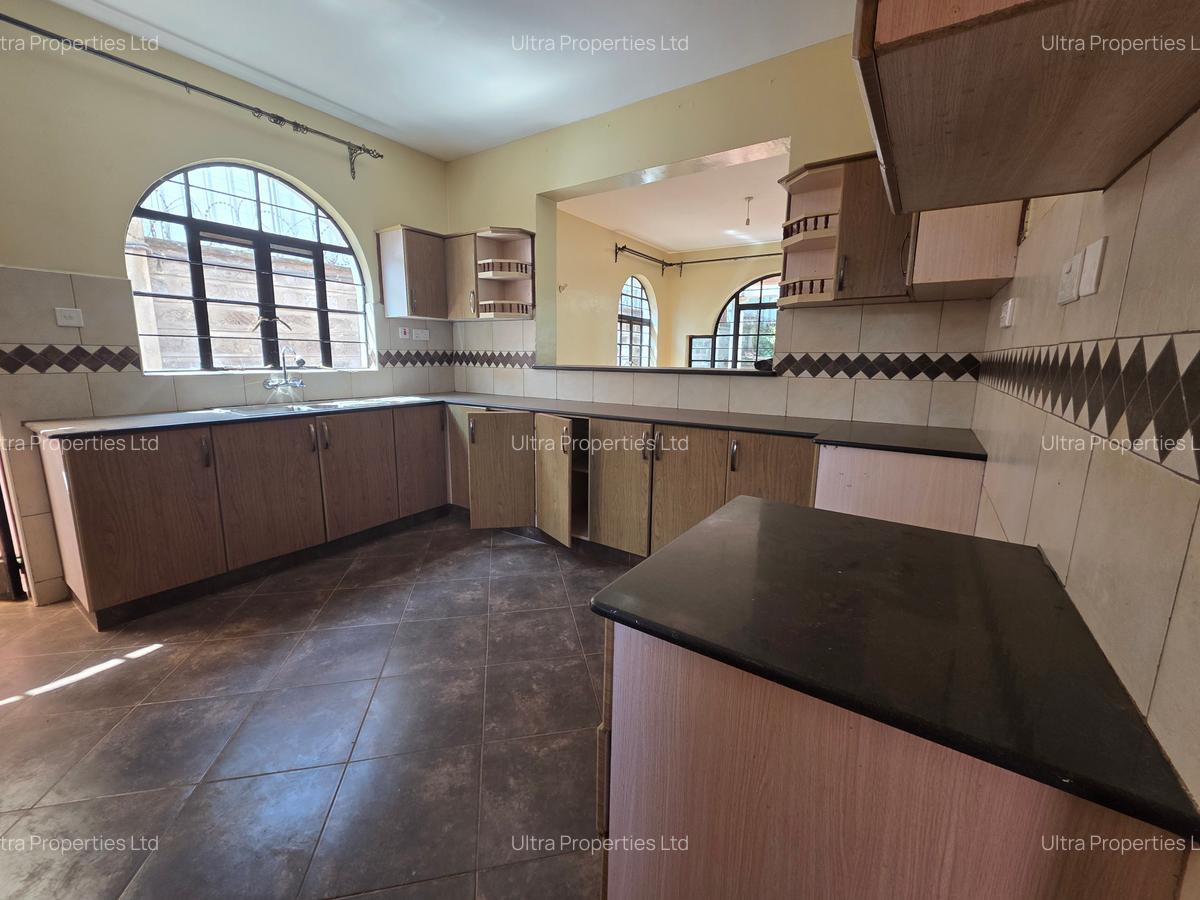 4 Bed Townhouse with En Suite in Kiambu Road - 6