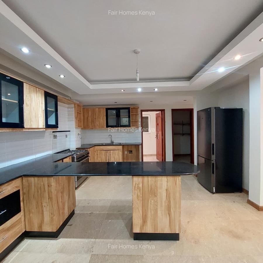5 Bed Townhouse with En Suite at Convent Drive - 8