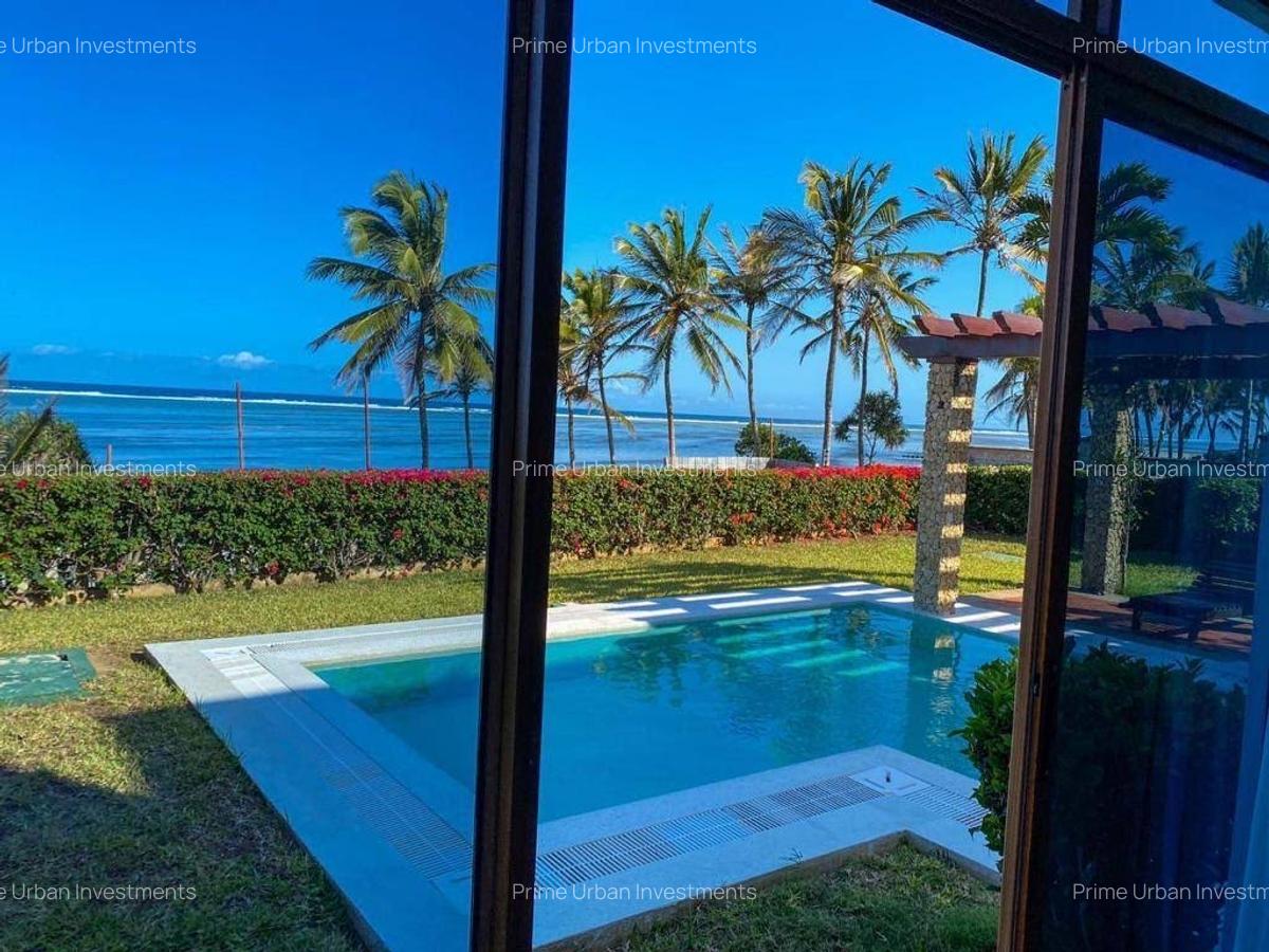 3 Bed Townhouse with En Suite at Kikambala Beach - 1