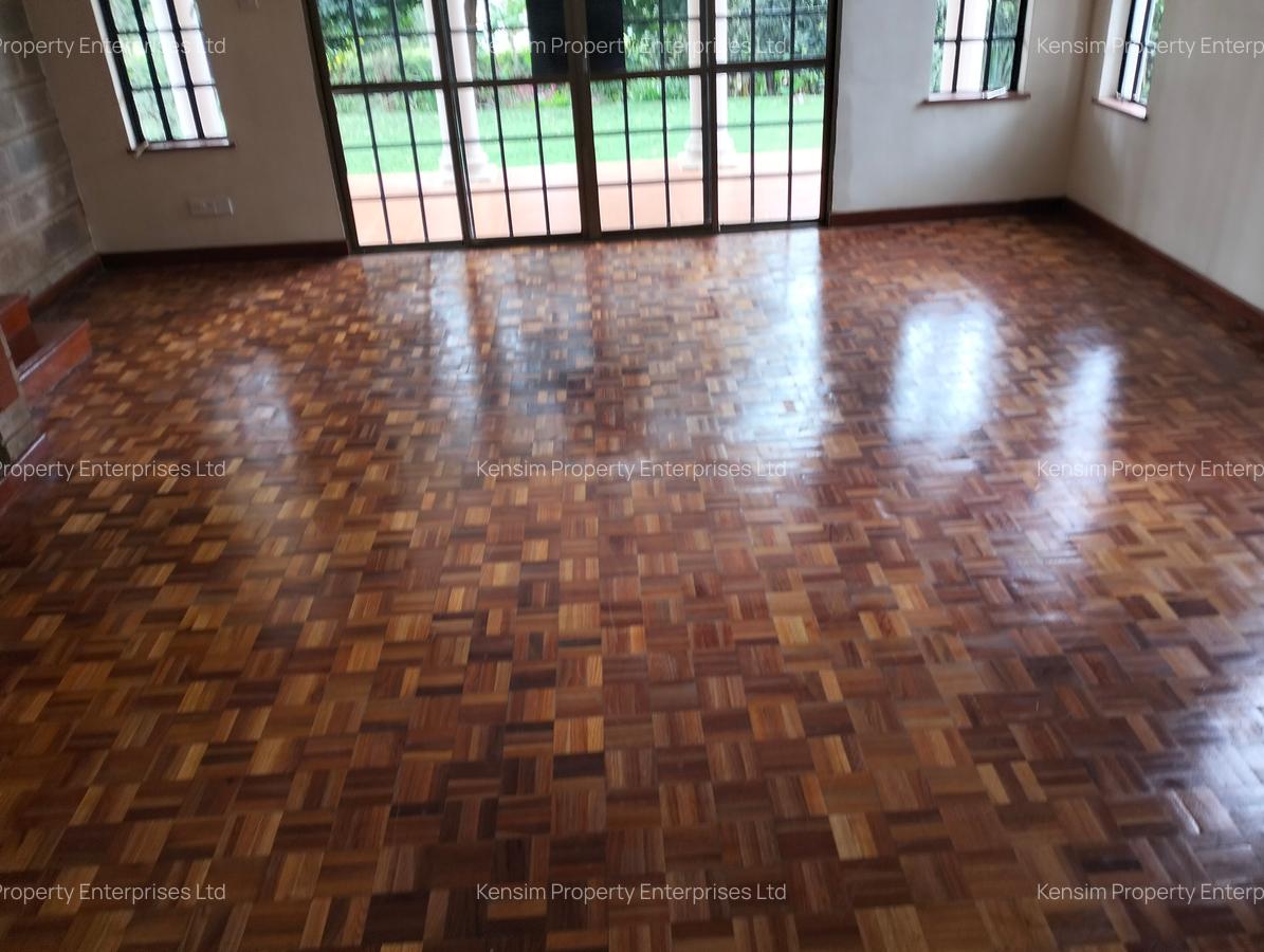 5 Bed Townhouse with En Suite in Rosslyn - 14