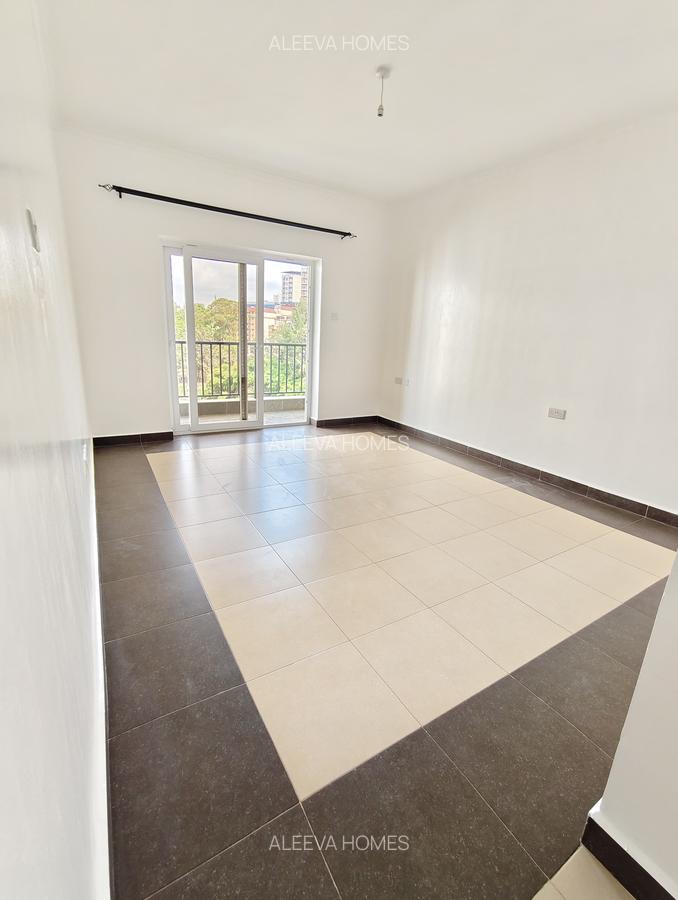 2 Bed Apartment with En Suite in Lavington - 10