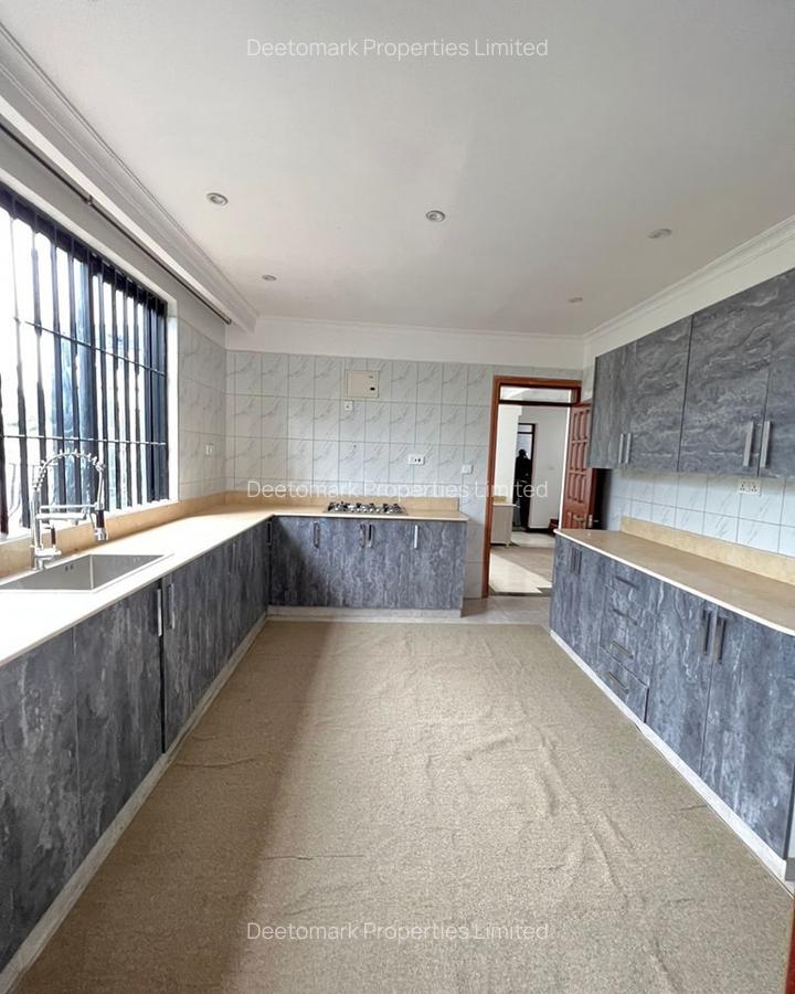 5 Bed Townhouse with En Suite at Rongai - 8