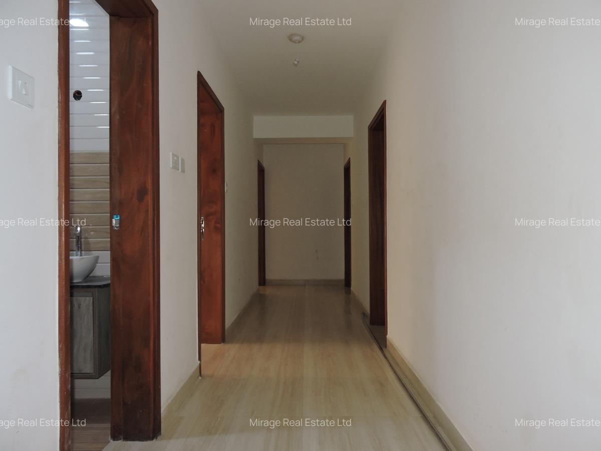 4 Bed Apartment with Gym in Parklands - 2