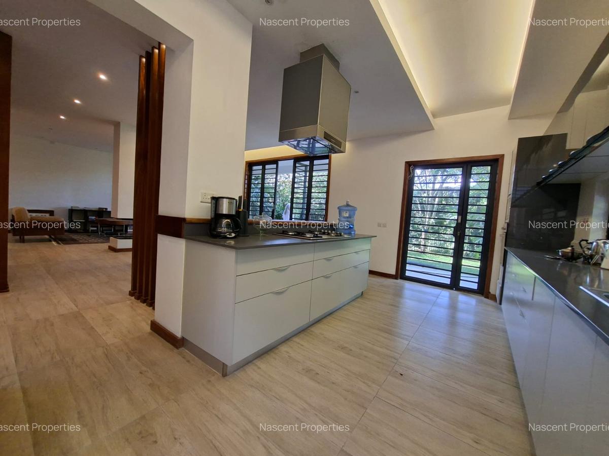 3 Bed House with En Suite in Nyari - 13