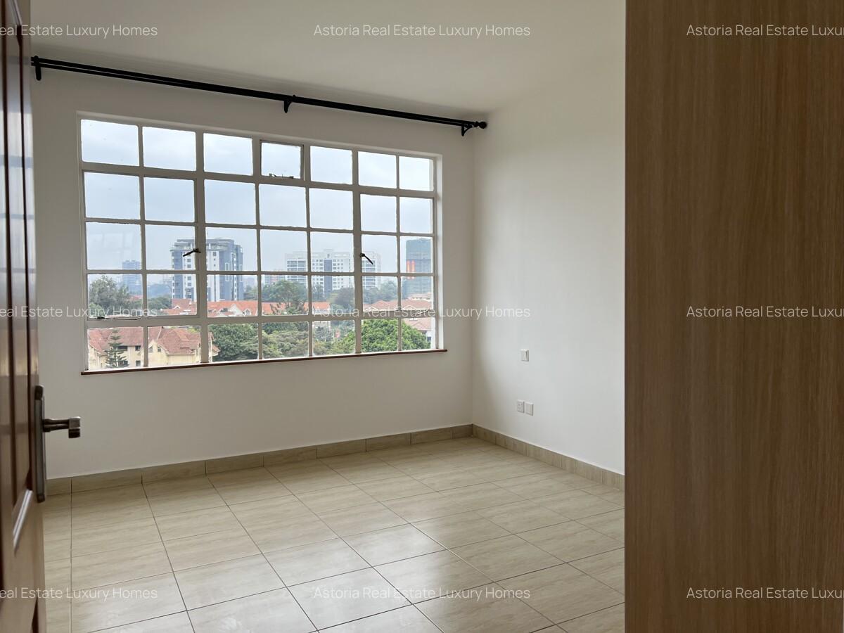 3 Bed Apartment with En Suite at 2026-438 - 8