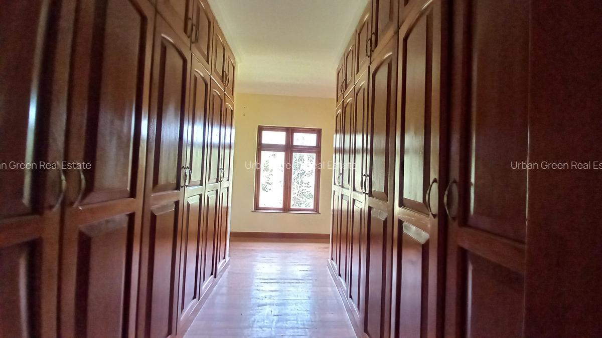5 Bed Villa with En Suite at Windy Ridge - 16
