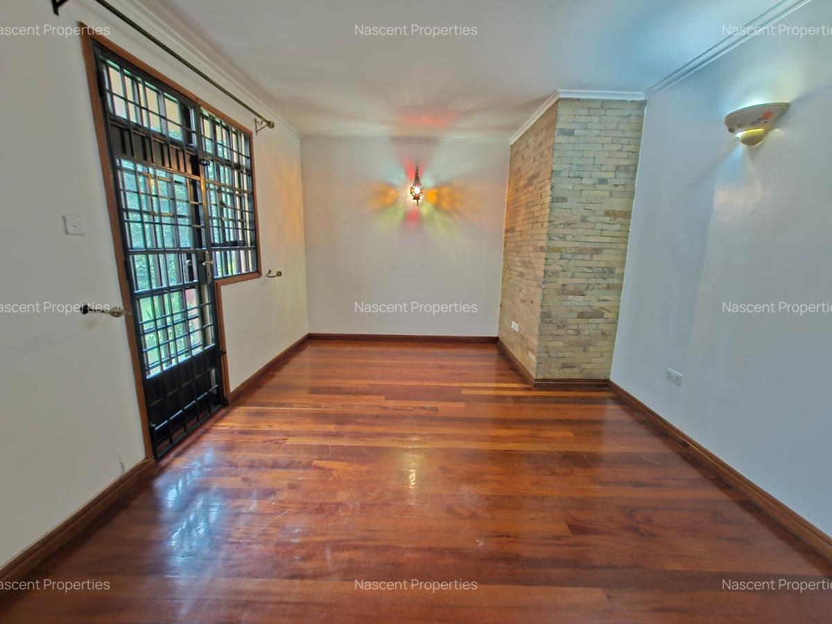 4 Bed Villa with En Suite in Runda - 11