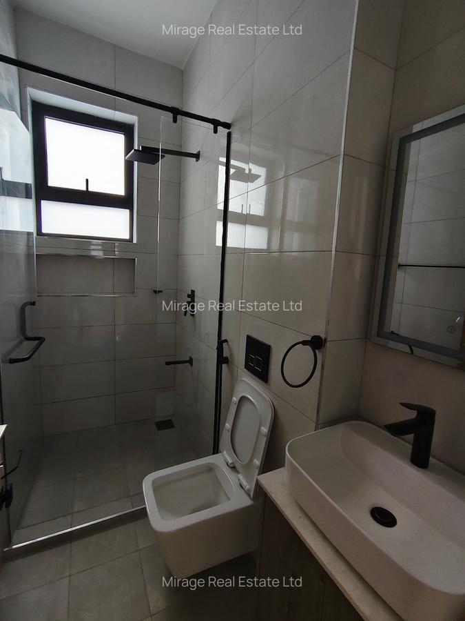 2 Bed Apartment with En Suite in Brookside - 6