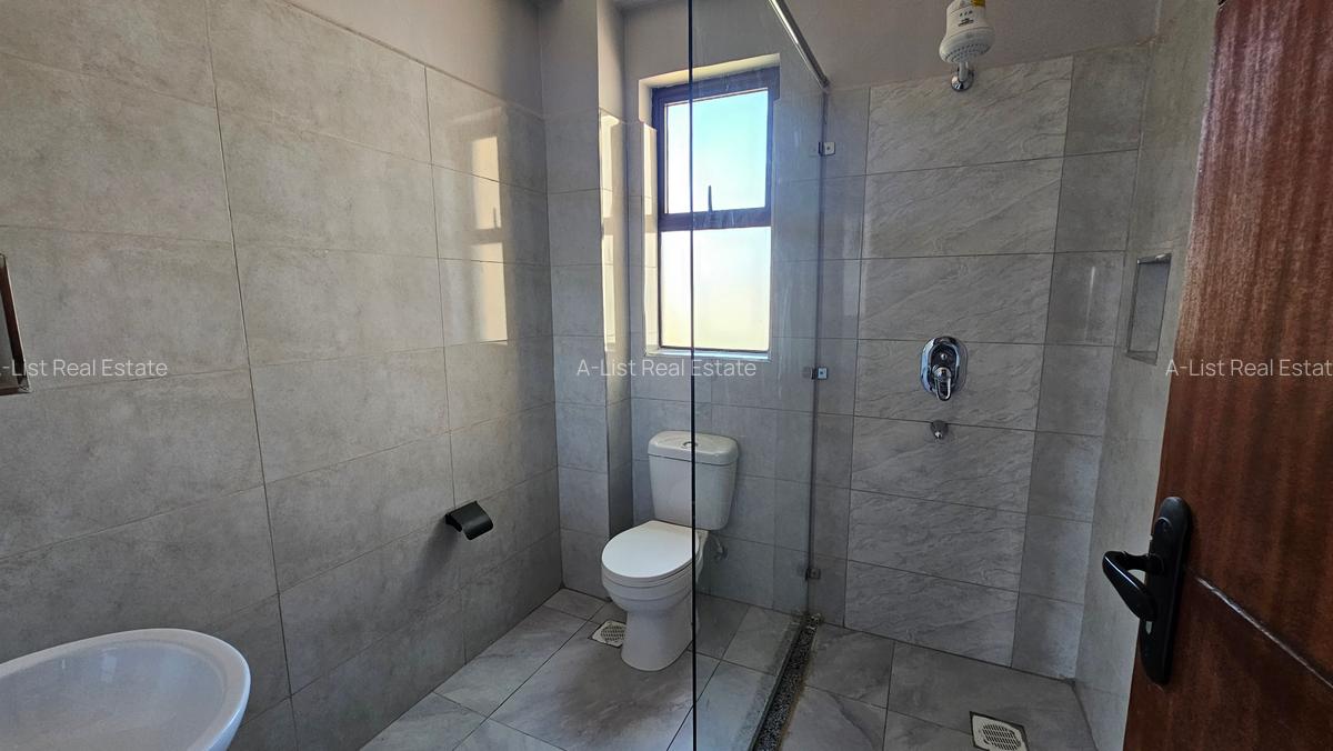 2 Bed Apartment with En Suite at Brookside Drive - 12