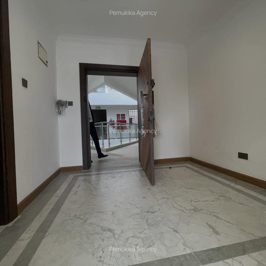 3 Bed Apartment with En Suite in Kileleshwa - 11