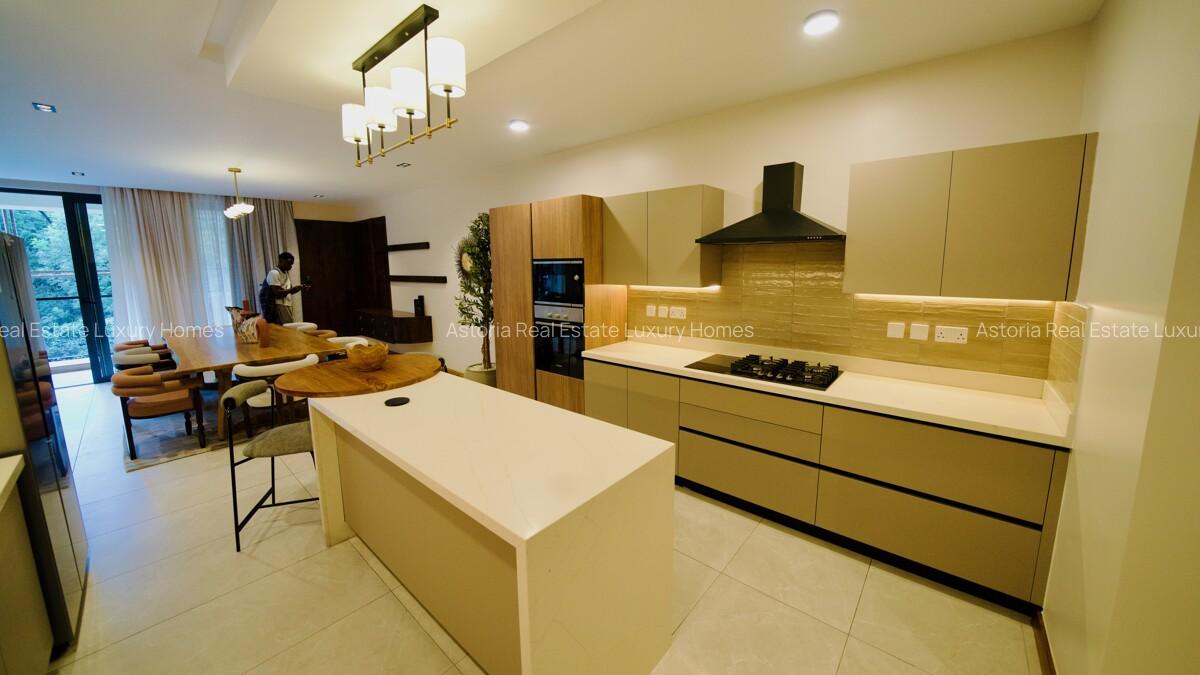 3 Bed Apartment with En Suite at 2026-301 - 12