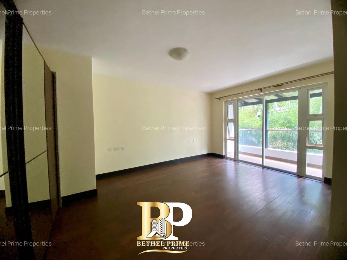 4 Bed Apartment with En Suite in General Mathenge - 11