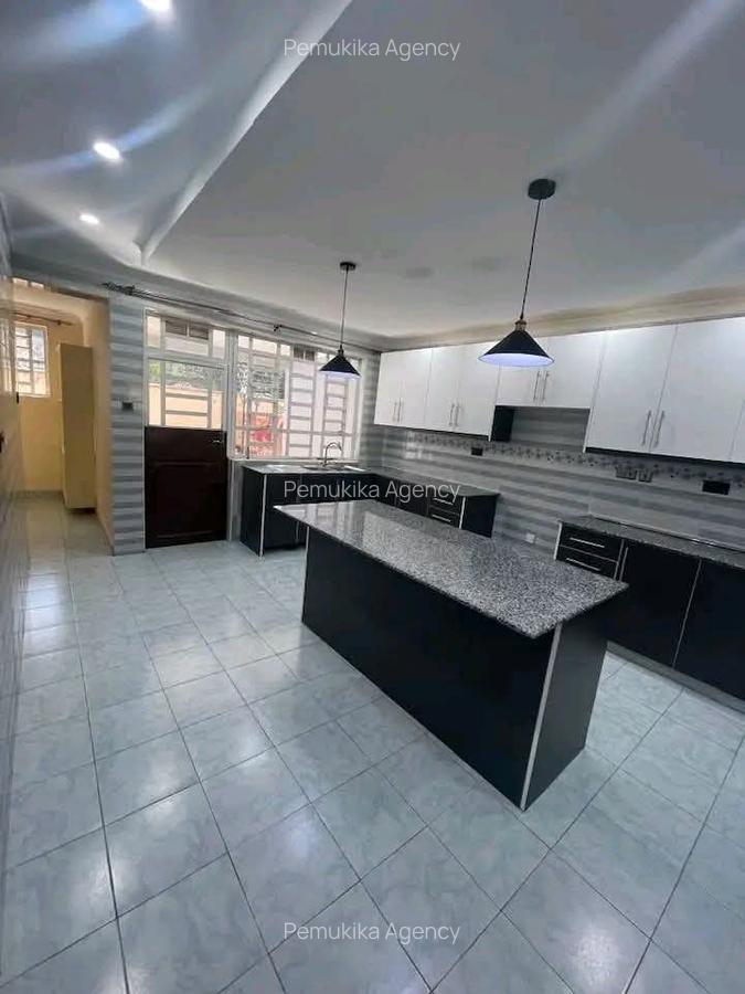 5 Bed Townhouse with En Suite in Nyari - 7